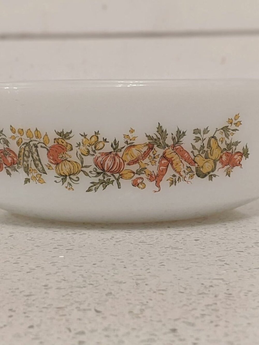 Vintage C 1980s Anchor Hocking Round 1.5 Qt Casserole Harvested Vegetables Decal